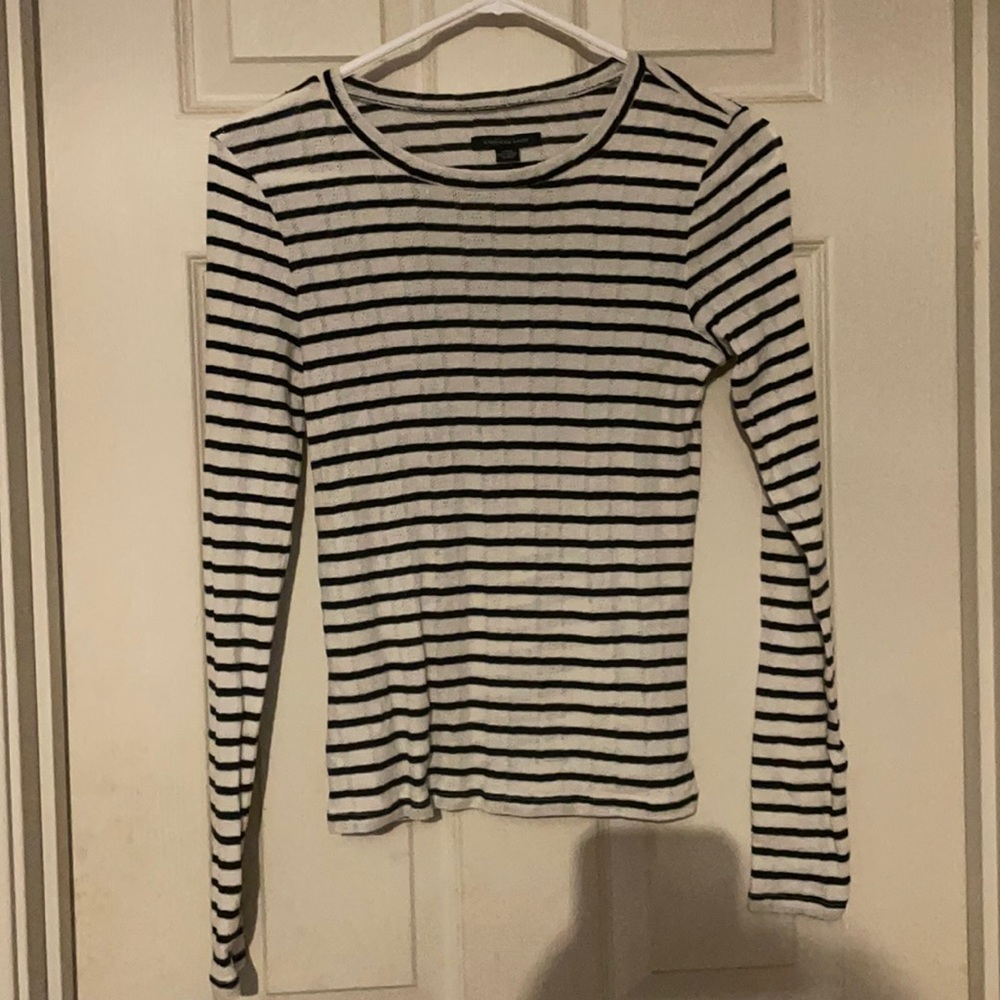 American Eagle Long Sleeve - small